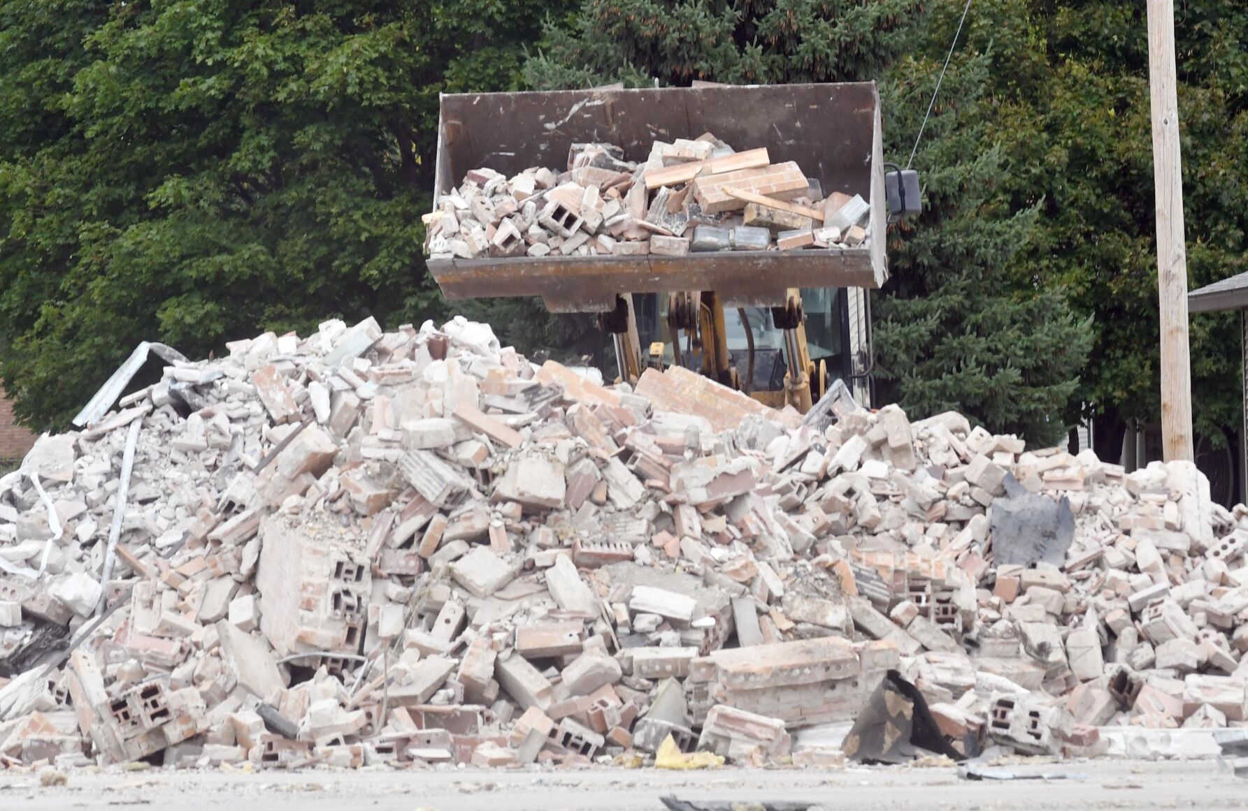 Amboy school demolition 3